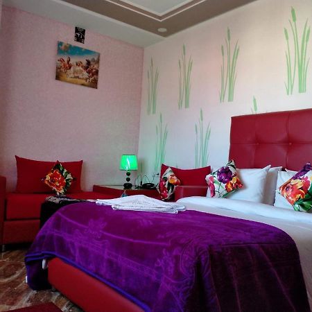 בני מלאל Hotel Hadaik Ain Asserdoune מראה חיצוני תמונה