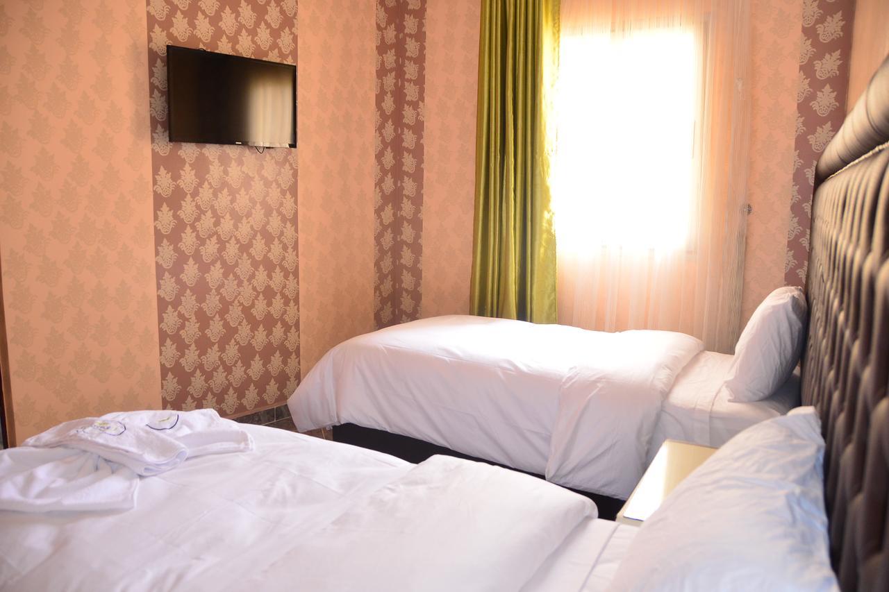 בני מלאל Hotel Hadaik Ain Asserdoune מראה חיצוני תמונה