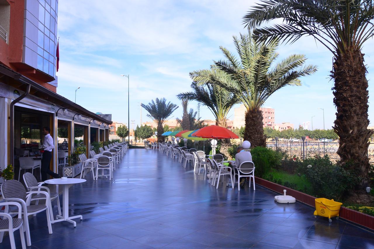 בני מלאל Hotel Hadaik Ain Asserdoune מראה חיצוני תמונה