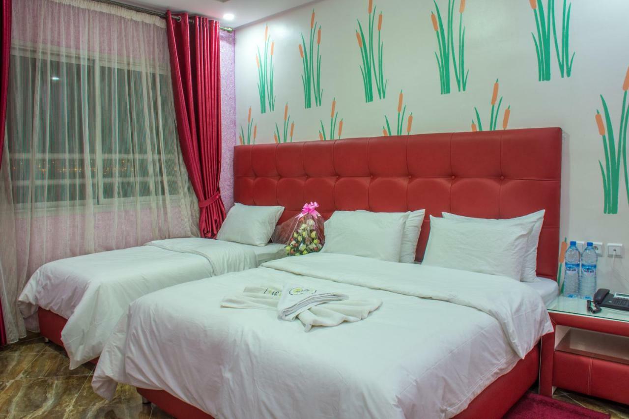 בני מלאל Hotel Hadaik Ain Asserdoune מראה חיצוני תמונה