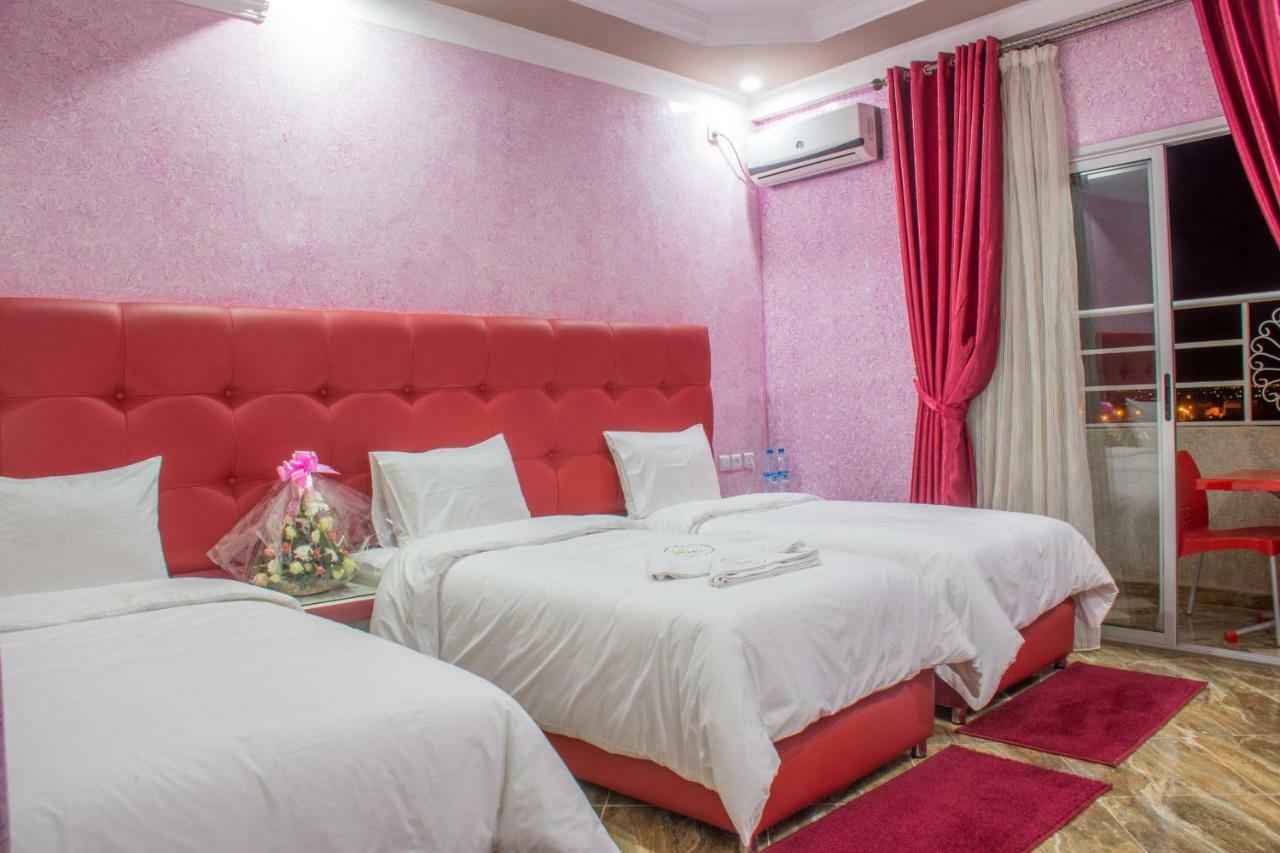 בני מלאל Hotel Hadaik Ain Asserdoune מראה חיצוני תמונה
